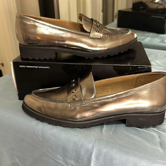 Naturalizer Pewter Women’s Loafers 9.5 - Picture 2 of 5